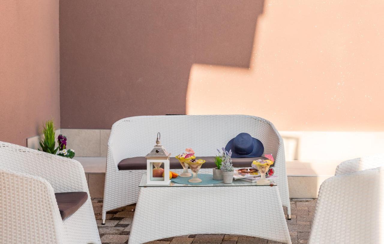 Apartamento Andela 2 Makarska Exterior foto